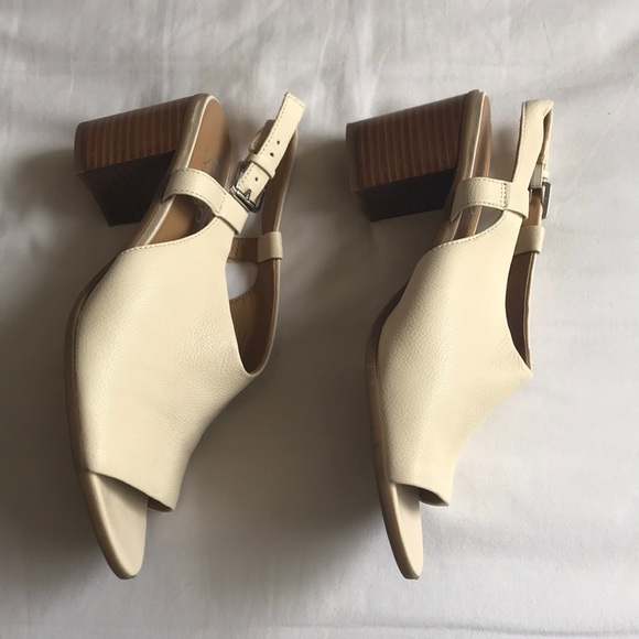 Franco Sarto Block Heel 2.5" Sandals - Picture 3 of 5